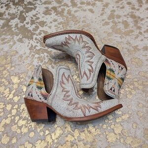 Women's Western Embroidered Ankle Boots